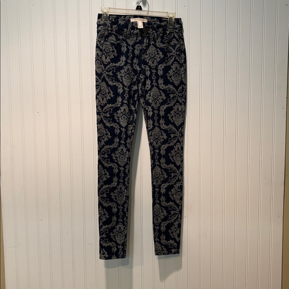 Life in Progress Blue and White Damask Skinny Jeans Size 24
